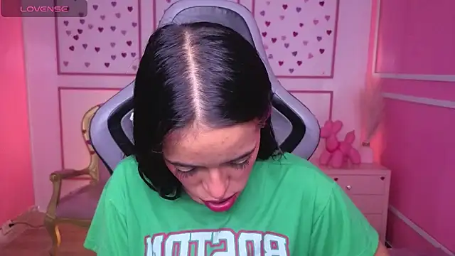 stephania t online show from December 21, 12:34 pm