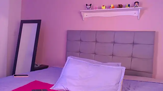 julz 03 online show from February 8, 4:49 am