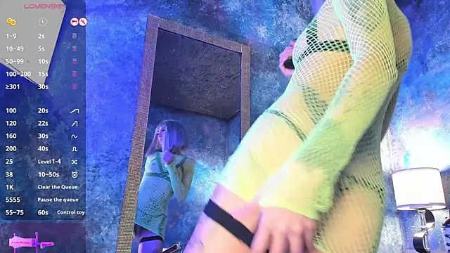 Snapshot of Misaky_Mei chatting on December 3, 3:00 pm Misaky Mei online show from December 3, 3:00 pm