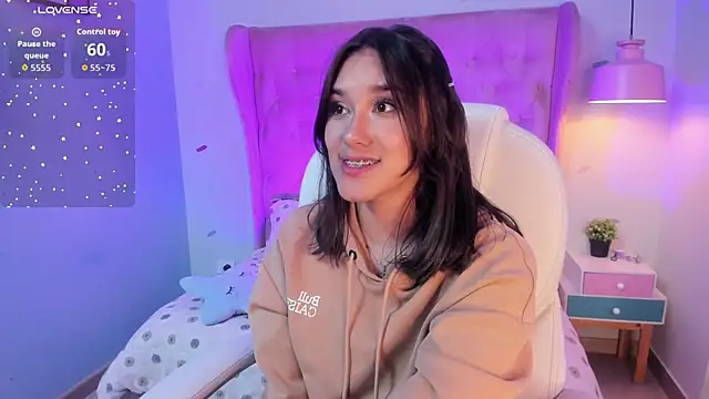 Snapshot of _Sophie__miller chatting on September 27, 9:42 pm Sophie miller online show from September 27, 9:42 pm