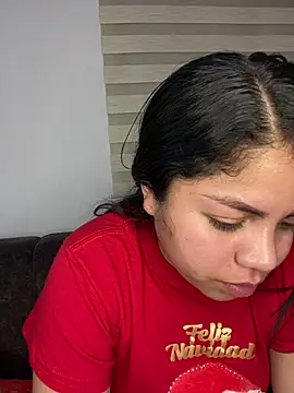 Snapshot of Elaa_euphoria chatting on December 19, 12:45 am Elaa euphoria online show from December 19, 12:45 am