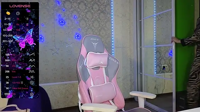 -DIVORA- online show from February 6, 4:25 pm