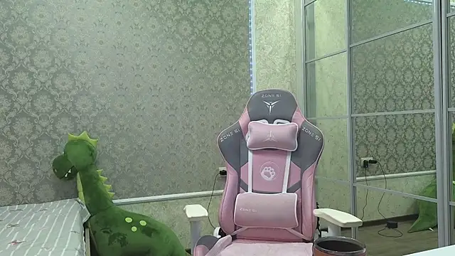 -DIVORA- online show from September 9, 2:49 pm