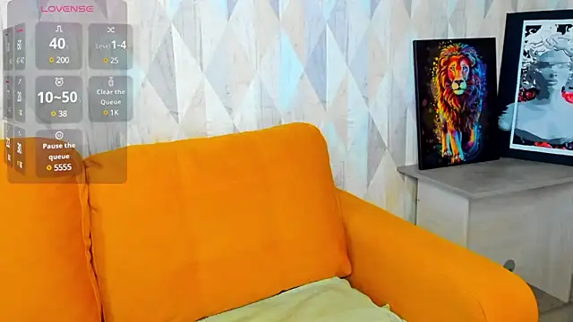 Michelle Blond online show from February 3, 7:40 am