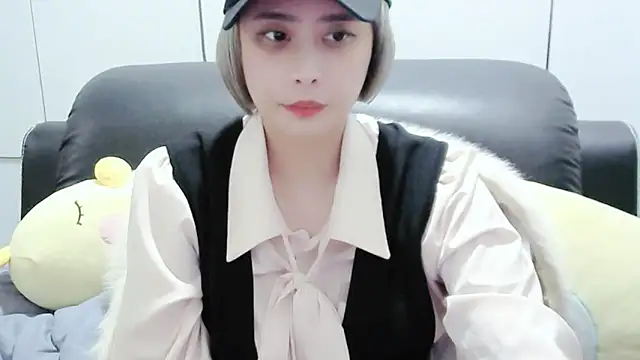 yourz tw online show from March 18, 3:31 pm