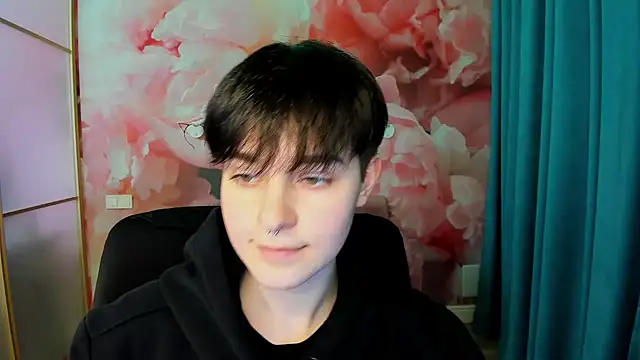 Snapshot of EmiliaYours chatting on December 7, 3:41 pm EmiliaYours online show from December 7, 3:41 pm