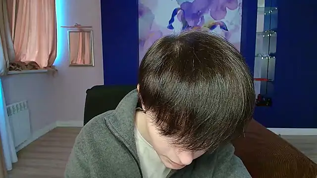 Snapshot of EmiliaYours chatting on December 16, 12:27 pm EmiliaYours online show from December 16, 12:27 pm