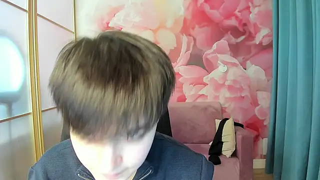 Snapshot of EmiliaYours chatting on January 3, 4:06 pm EmiliaYours online show from January 3, 4:06 pm