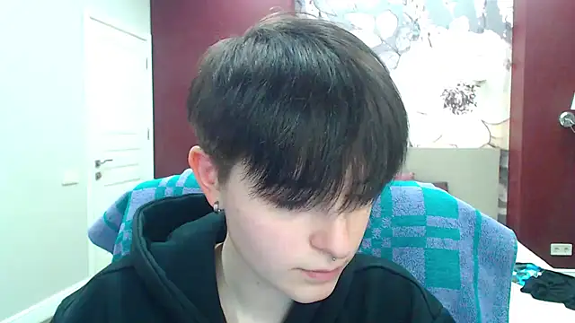 Snapshot of EmiliaYours chatting on January 14, 4:18 pm EmiliaYours online show from January 14, 4:18 pm