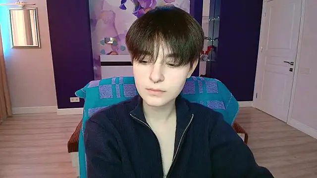 Snapshot of EmiliaYours chatting on February 10, 1:22 pm EmiliaYours online show from February 10, 1:22 pm