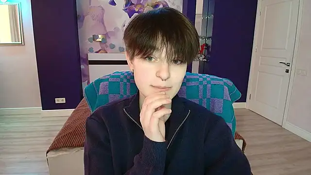 Snapshot of EmiliaYours chatting on February 16, 1:16 pm EmiliaYours online show from February 16, 1:16 pm