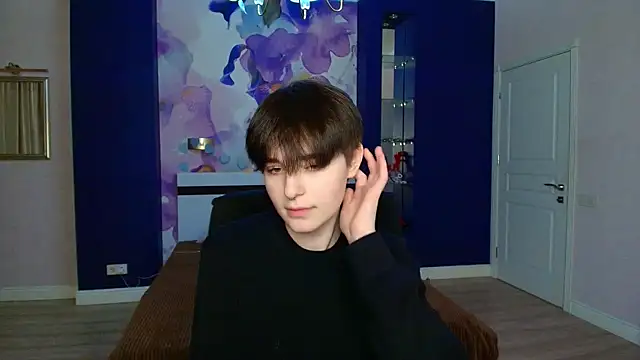 Snapshot of EmiliaYours chatting on February 18, 4:59 pm EmiliaYours online show from February 18, 4:59 pm