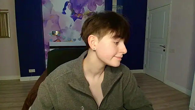 Snapshot of EmiliaYours chatting on February 24, 1:31 pm EmiliaYours online show from February 24, 1:31 pm