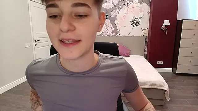 Snapshot of EmiliaYours chatting on September 22, 3:03 pm EmiliaYours online show from September 22, 3:03 pm