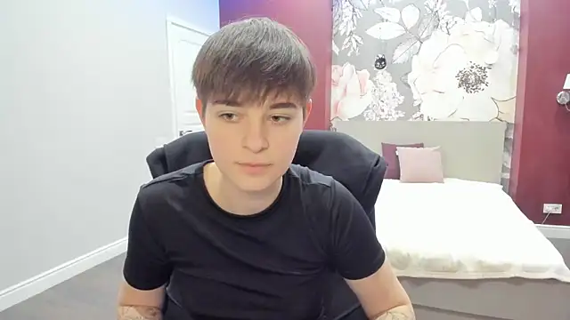 EmiliaYours online show from November 25, 3:01 pm