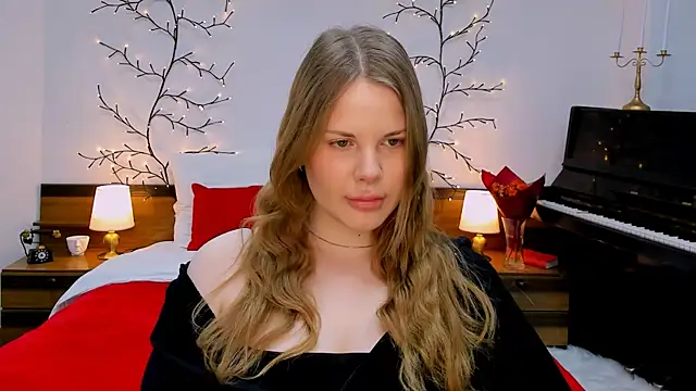 holy kitty online show from February 5, 6:24 am