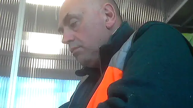 Snapshot of pantomax chatting on October 9, 8:01 am pantomax online show from October 9, 8:01 am