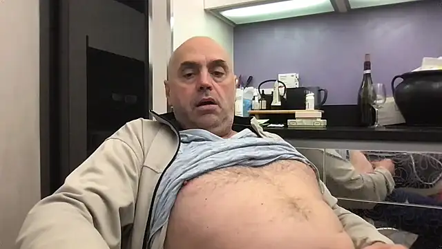 Snapshot of pantomax chatting on November 24, 1:22 pm pantomax online show from November 24, 1:22 pm