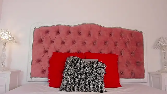 Snapshot of amberlitle chatting on September 30, 12:21 pm amberlitle online show from September 30, 12:21 pm