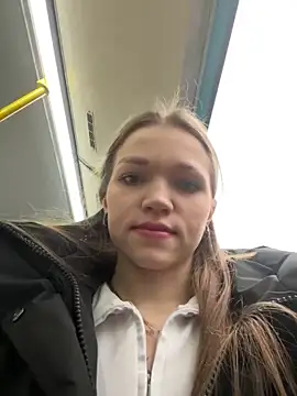 Snapshot of KitteCat chatting on December 26, 8:39 am KitteCat online show from December 26, 8:39 am