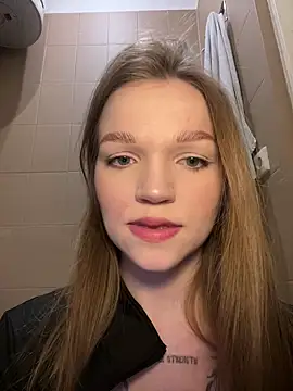 Snapshot of KitteCat chatting on February 11, 12:27 pm KitteCat online show from February 11, 12:27 pm