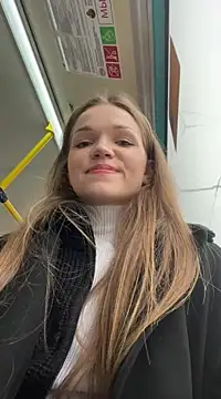 Snapshot of KitteCat chatting on March 8, 12:20 pm KitteCat online show from March 8, 12:20 pm