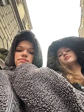 Snapshot of KitteCat chatting on November 21, 8:02 am KitteCat online show from November 21, 8:02 am