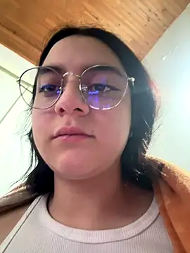 Snapshot of Cassie-millers chatting on December 2, 10:56 pm Cassie-millers online show from December 2, 10:56 pm