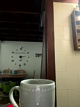 Snapshot of Cassie-millers chatting on December 4, 10:13 am Cassie-millers online show from December 4, 10:13 am