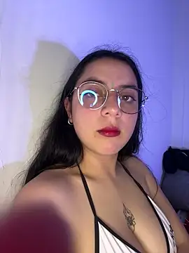 Snapshot of Cassie-millers chatting on December 4, 10:41 pm Cassie-millers online show from December 4, 10:41 pm