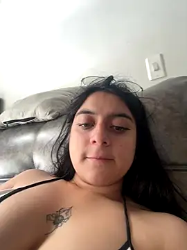 Snapshot of Cassie-millers chatting on December 8, 3:35 pm Cassie-millers online show from December 8, 3:35 pm