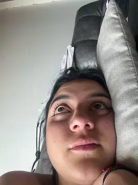 Snapshot of Cassie-millers chatting on December 8, 6:39 pm Cassie-millers online show from December 8, 6:39 pm