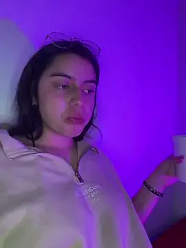 Snapshot of Cassie-millers chatting on December 14, 5:47 pm Cassie-millers online show from December 14, 5:47 pm