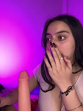 Snapshot of Cassie-millers chatting on February 20, 7:41 pm Cassie-millers online show from February 20, 7:41 pm