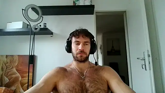 alpha-hunk online show from December 2, 1:39 pm