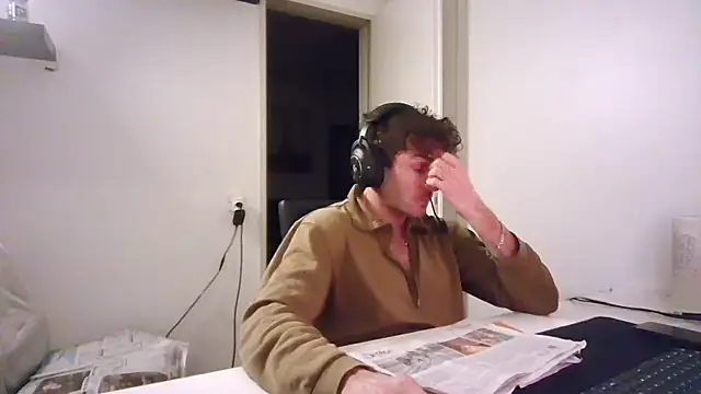 alpha-hunk online show from January 16, 9:52 pm