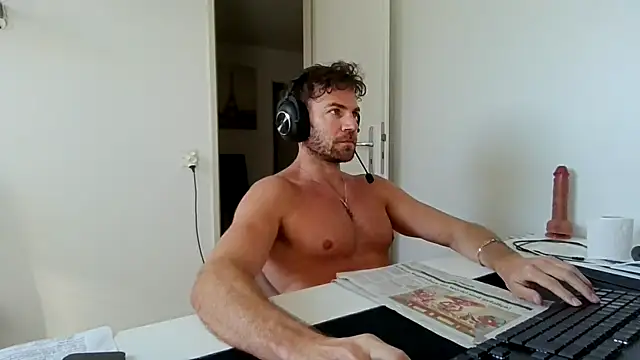 alpha-hunk online show from April 16, 8:15 am