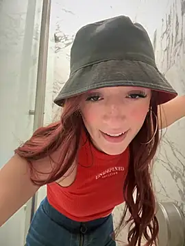 ariiel  online show from December 5, 8:55 pm