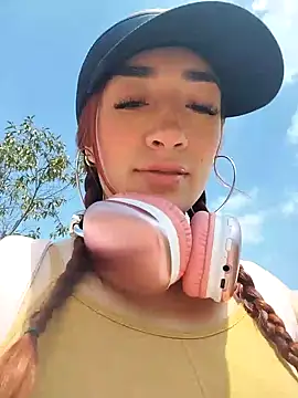 ariiel  online show from December 7, 3:52 pm