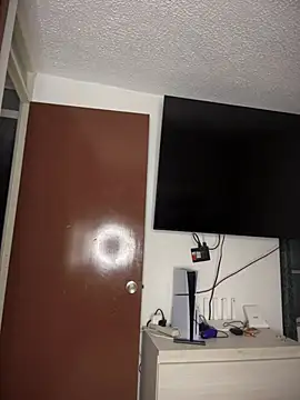 ariiel  online show from December 13, 11:28 pm