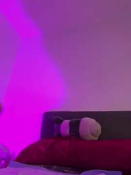 ariiel  online show from March 2, 2:19 am