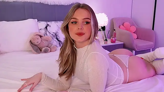 SIlviaBeyt online show from January 18, 4:42 pm