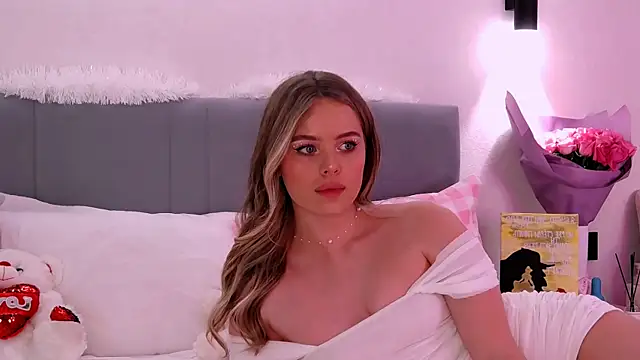 SIlviaBeyt online show from March 9, 8:10 pm