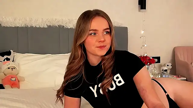 SIlviaBeyt online show from October 29, 8:43 pm