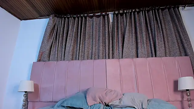 aurora divine online show from February 26, 1:43 am