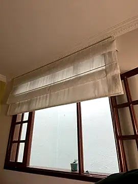 aurora divine online show from November 2, 1:24 pm