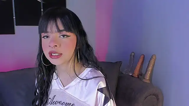 Snapshot of maddy_walker chatting on January 14, 8:37 pm maddy walker online show from January 14, 8:37 pm