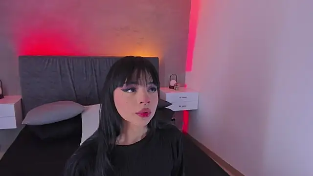 Snapshot of maddy_walker chatting on October 16, 8:54 pm maddy walker online show from October 16, 8:54 pm