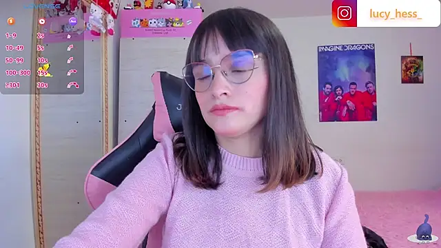 Lucyy-hess online show from March 19, 7:07 pm