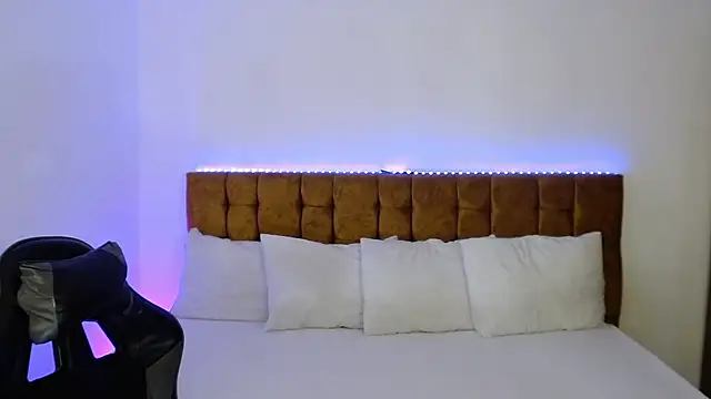 alexiaaross online show from September 14, 6:07 pm